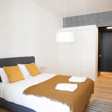 Flh Praca Comercio Wood Design Flat Lissabon Buitenkant foto