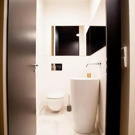 Flh Praca Comercio Wood Design Flat Lissabon Buitenkant foto