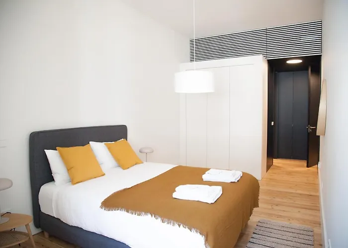 FLH Praça Comércio Wood Design Flat